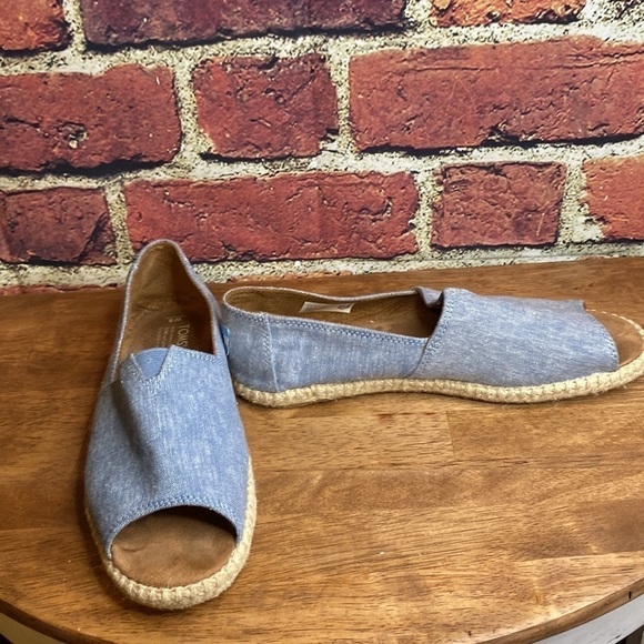 TOMS Denim Flat Peep Toe Espadrilles Size 8 - Picture 10 of 16